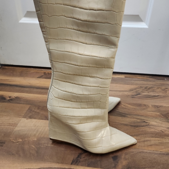 Schutz Asya Up Crocodile Embossed Leather Boots Egg Shell. Sz 7B New without box - Picture 6 of 13
